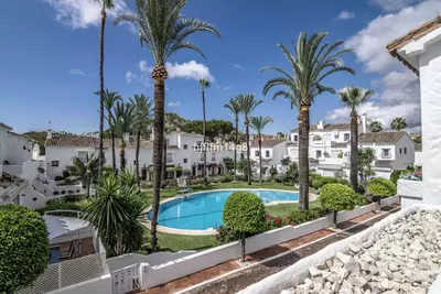 Townhouse in Nueva Andalucía