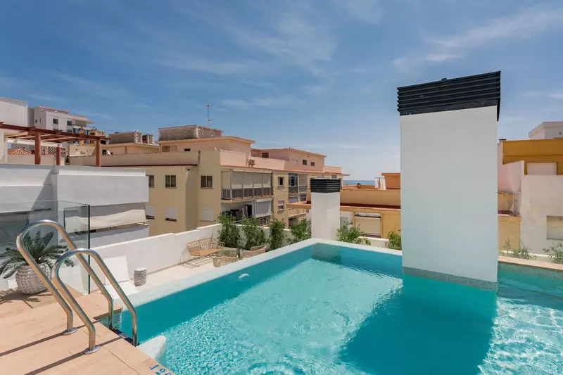 Top Floor Apartment in Estepona