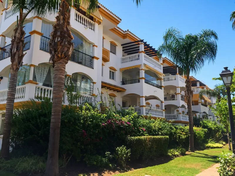 Top Floor Apartment in Nueva Andalucía