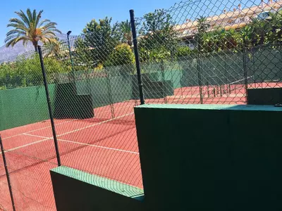 Top Floor Apartment in Nueva Andalucía