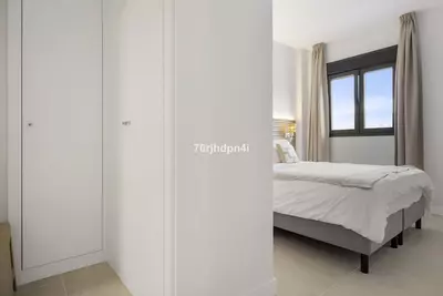 Middle Floor Apartment in Estepona