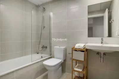 Middle Floor Apartment in Estepona