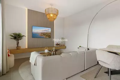 Middle Floor Apartment in Estepona