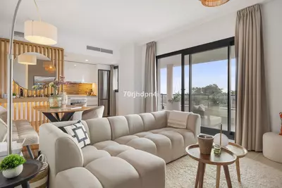 Middle Floor Apartment in Estepona