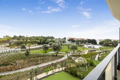 Middle Floor Apartment in Estepona