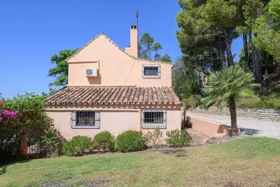 Detached Villa in Estepona