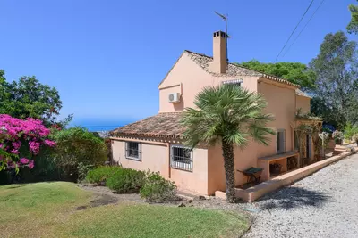 Detached Villa in Estepona