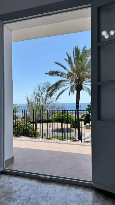 Middle Floor Apartment in Estepona