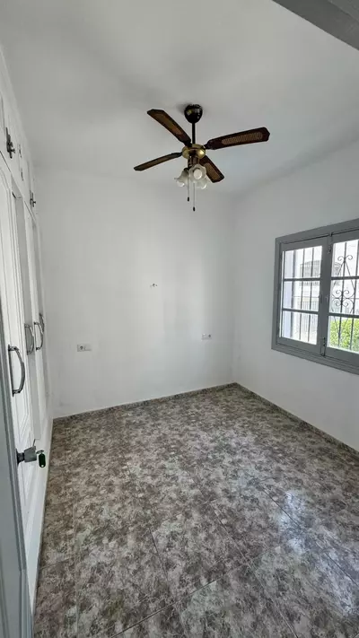 Middle Floor Apartment in Estepona