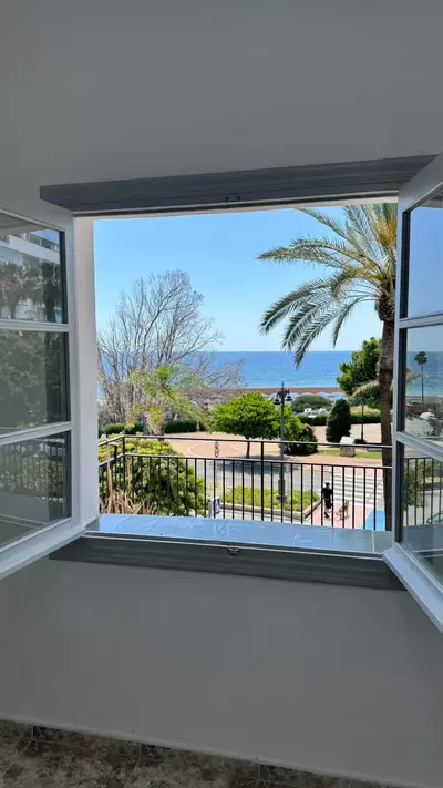 Middle Floor Apartment in Estepona