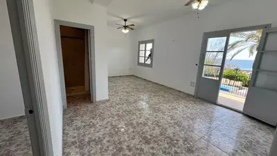Middle Floor Apartment in Estepona