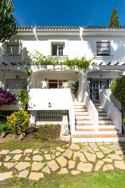 Townhouse in Nueva Andalucía