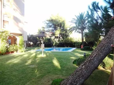 Middle Floor Apartment in Nueva Andalucía