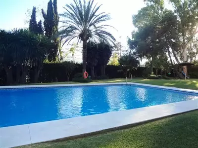 Middle Floor Apartment in Nueva Andalucía