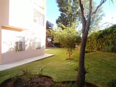 Middle Floor Apartment in Nueva Andalucía