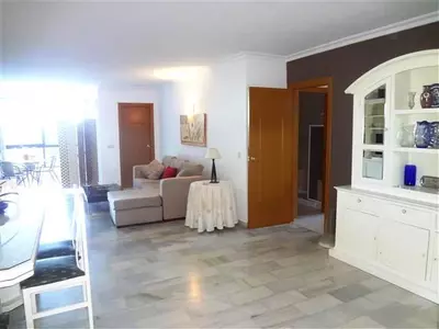 Middle Floor Apartment in Nueva Andalucía