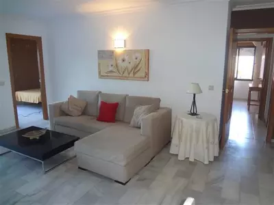 Middle Floor Apartment in Nueva Andalucía