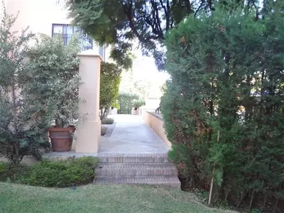 Middle Floor Apartment in Nueva Andalucía