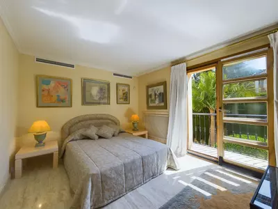 Detached Villa in Nueva Andalucía