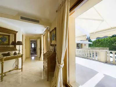 Detached Villa in Nueva Andalucía