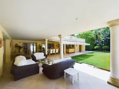Detached Villa in Nueva Andalucía