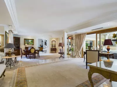 Detached Villa in Nueva Andalucía