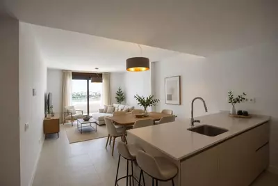 Middle Floor Apartment in Estepona