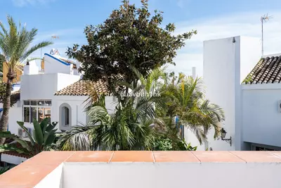 Townhouse in Nueva Andalucía