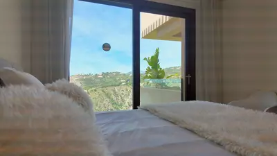 Middle Floor Apartment in Benahavís