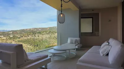 Middle Floor Apartment in Benahavís