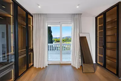 Middle Floor Apartment in Estepona