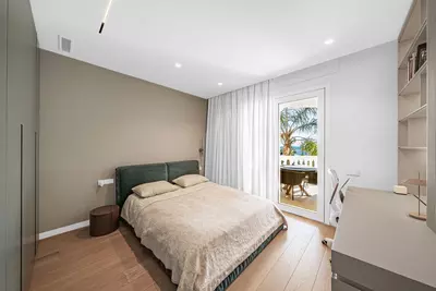 Middle Floor Apartment in Estepona