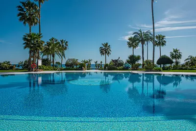 Middle Floor Apartment in Estepona