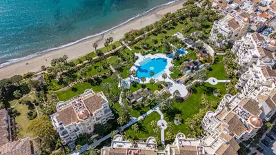 Middle Floor Apartment in Estepona