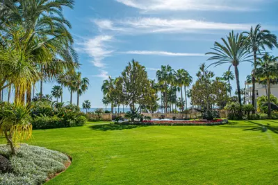 Middle Floor Apartment in Estepona