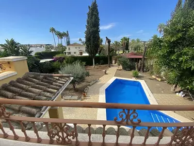 Detached Villa in Nueva Andalucía