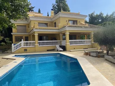 Detached Villa in Nueva Andalucía