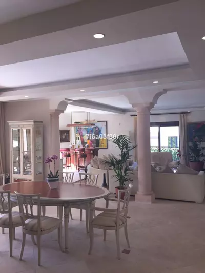 Detached Villa in Nueva Andalucía