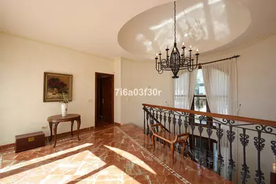 Detached Villa in Nueva Andalucía