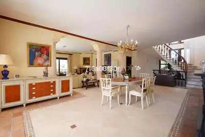 Detached Villa in Nueva Andalucía