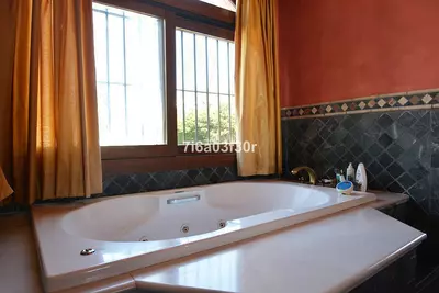 Detached Villa in Nueva Andalucía
