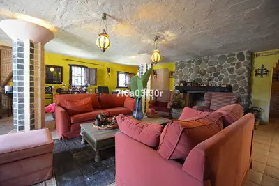 Detached Villa in Nueva Andalucía