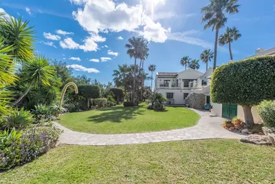 Detached Villa in Estepona