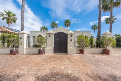 Detached Villa in Estepona