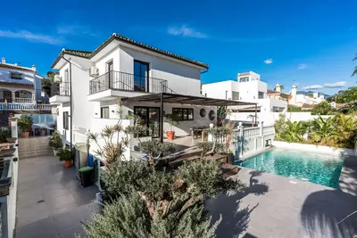 Detached Villa in Nueva Andalucía