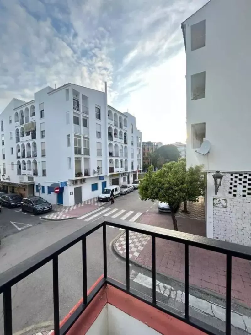 Middle Floor Apartment in Estepona