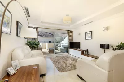 Middle Floor Apartment in Nueva Andalucía