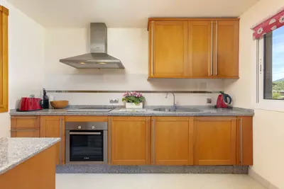 Middle Floor Apartment in Nueva Andalucía