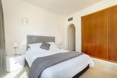 Middle Floor Apartment in Nueva Andalucía