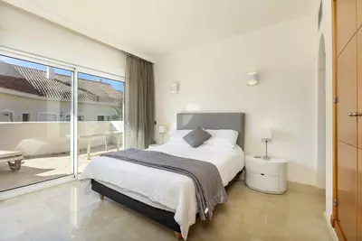 Middle Floor Apartment in Nueva Andalucía